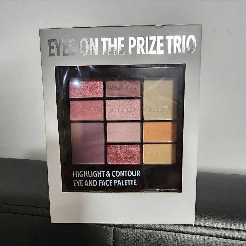 New Eyes On the Prize Eyeshadow Palette Gift Set